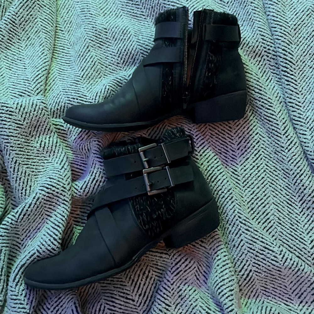 Pair black booties with two outside buckles and inside zipper knitted ankle sz 6